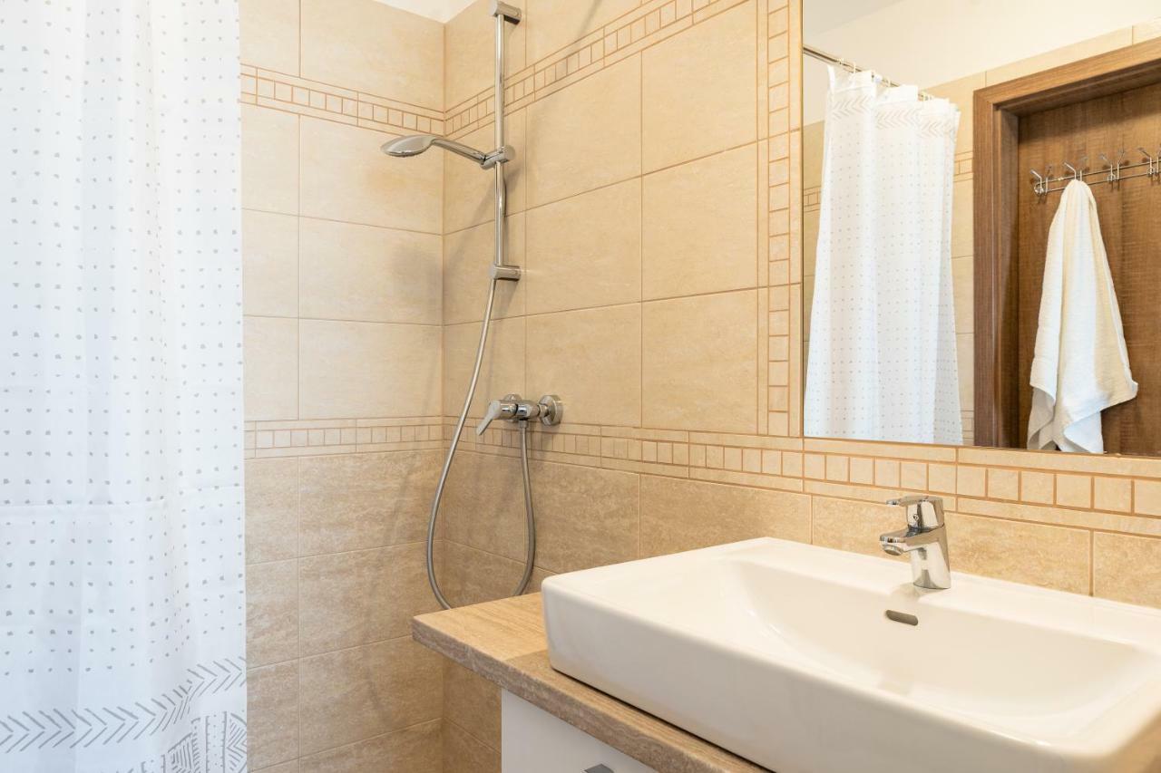 Raba Apartman Sárvár Exteriör bild