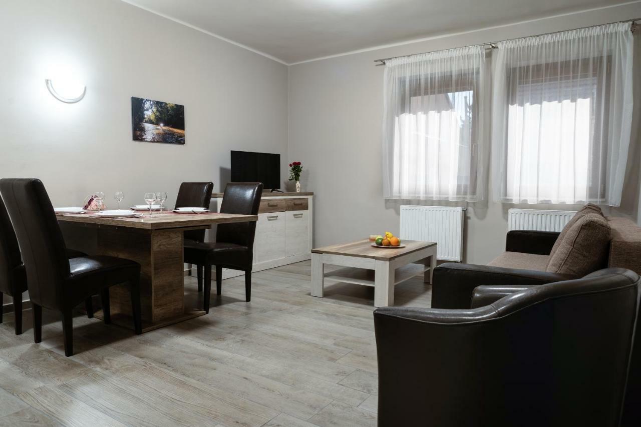 Raba Apartman Sárvár Exteriör bild